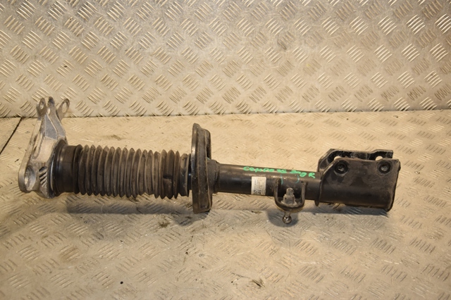 Стійка задня права 68290250AB CHRYSLER