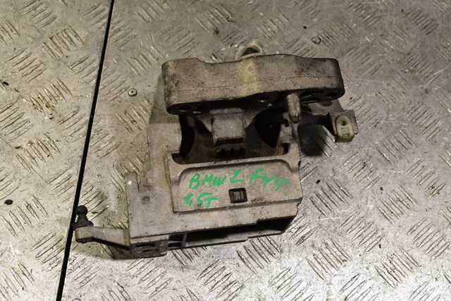 Права подушка двигуна 6875628 BMW