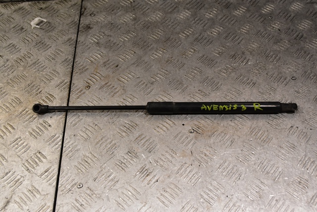 Амортизатор двері 3/5-ї задньої 6895005081 TOYOTA