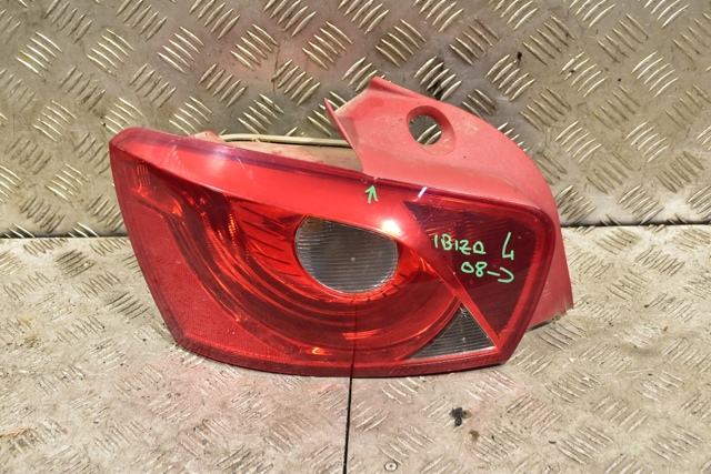 Ліхтар задній лівий 6J4945111B VAG