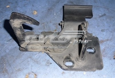 Стояк-гак замка капота 6Q0823480B VAG
