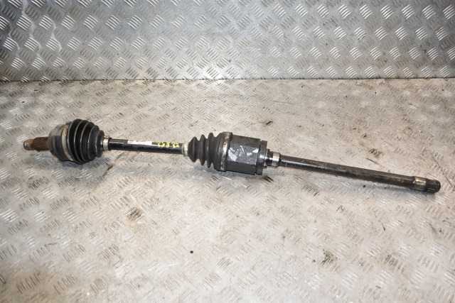 Привід правий 7524046 BMW