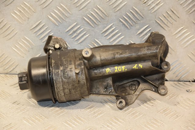 Корпус масляного фільтра 755852180 PEUGEOT