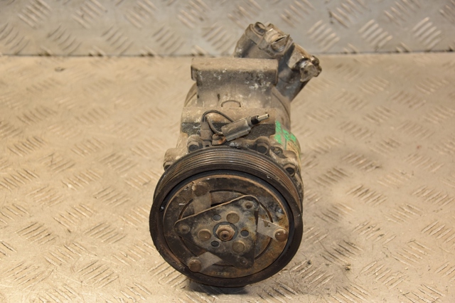 Компресор кондиціонера 7700111235 RENAULT