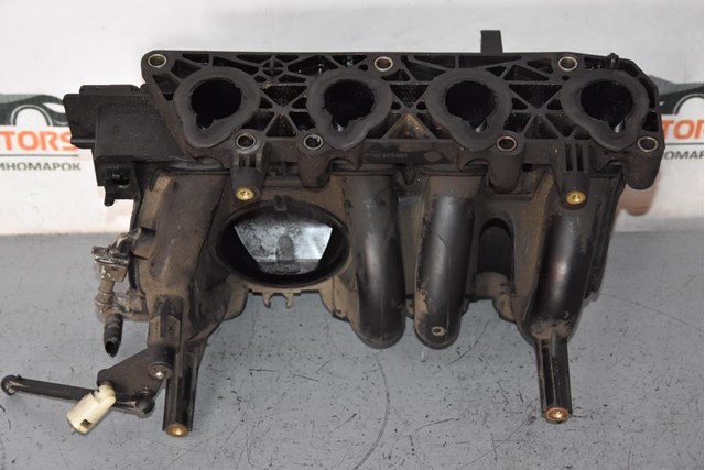 Колектор впускний 7700273860 RENAULT