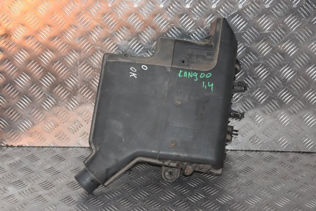 Повітряний фільтр двигуна 7700869136 RENAULT