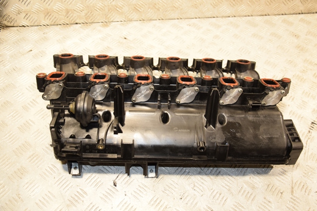 Колектор впускний 7790700 BMW