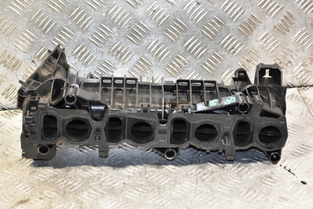 Колектор впускний 7807991 BMW