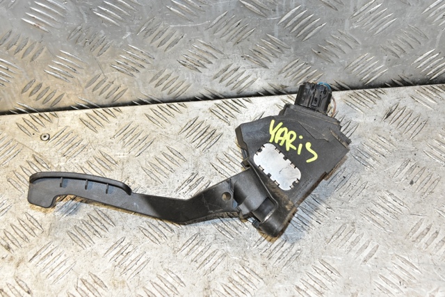Педаль акселератора 781100D010 TOYOTA