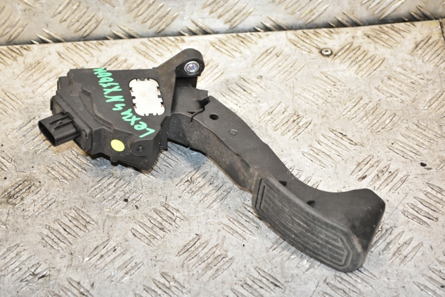 Педаль акселератора 781100W040 TOYOTA