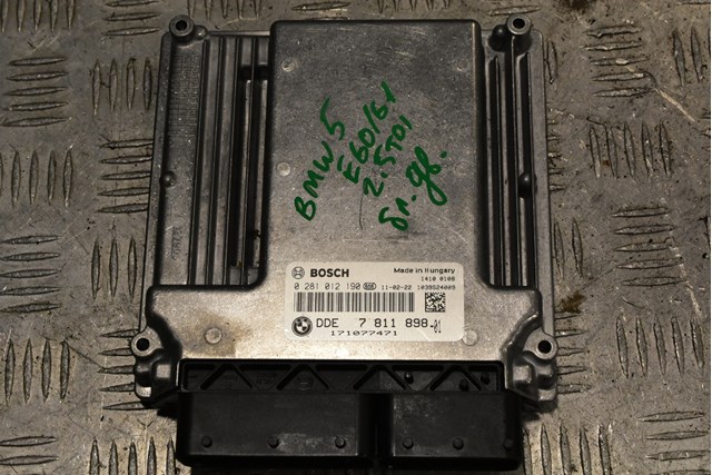 Блок двигуна 7811898 BMW
