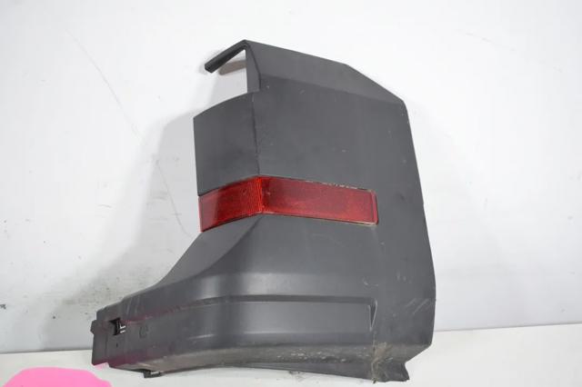 Ікло заднього бампера праве 7C0807322B VAG
