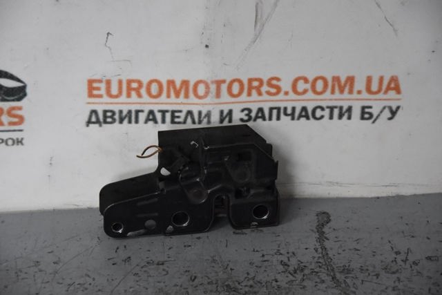 Замок кришки капота 7H0823509 VAG