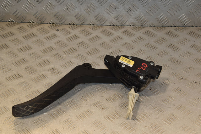 Педаль газу (акселератора) 7L0723507D VAG
