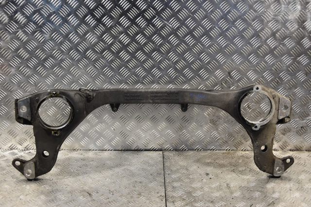 Балка кріплення двигуна 7L6199207 VAG