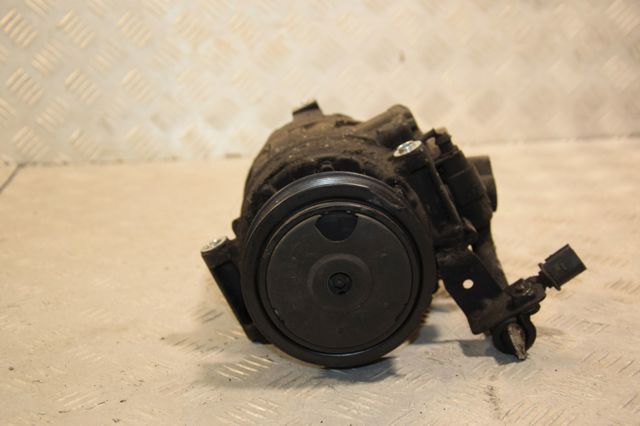 Компресор системи кондиціювання 7L6820803M VAG