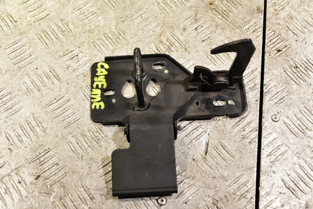 Стояк-гак замка капота 7P5823480A PORSCHE