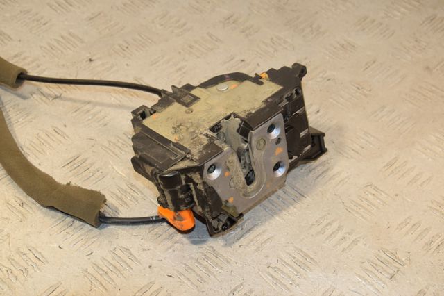 Замок водійських дверей 805030009R RENAULT