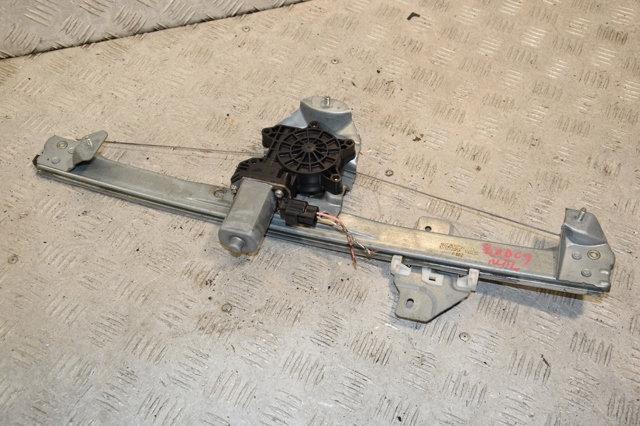 Склопідйомник передньої лівої двері 807213915R RENAULT