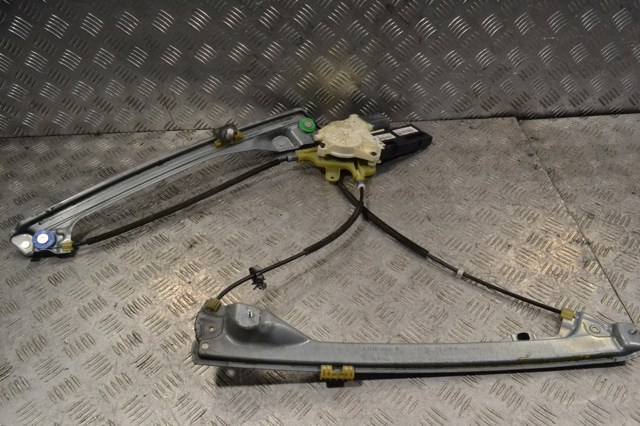 Моторчик склопідйомника двері задніх, лівих 807310002R RENAULT
