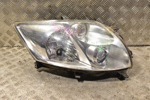 Фара правая 8111002470 TOYOTA