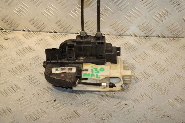 Замок водійських дверей 813102L020 HYUNDAI