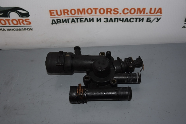 Водяна помпа термостата 8200112054 RENAULT