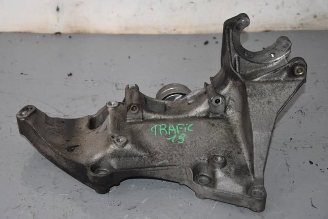 Кронштейн генератора 8200183234 NISSAN