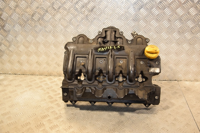 Кришка клапанна 8200239705 RENAULT
