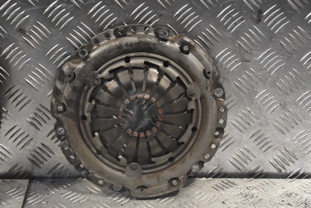 Натискний диск зчеплення 8200344394 NISSAN