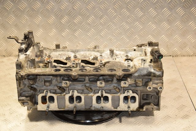 Головка блоку в зборі c распредвалами 8200519994 RENAULT