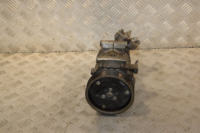 Компресор кондиціонера 8200651251 RENAULT