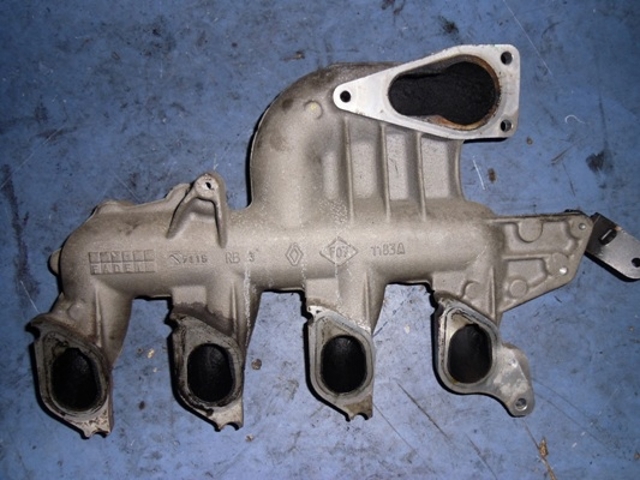 Колектор впускний 8200714430 RENAULT