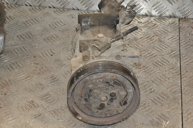 Компресор холодоагенту 8200716562 RENAULT