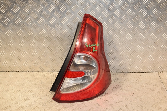 Задній правий стоп 8200734824 RENAULT