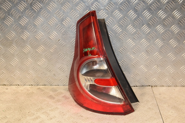 Ліхтар задній лівий 8200734825 RENAULT