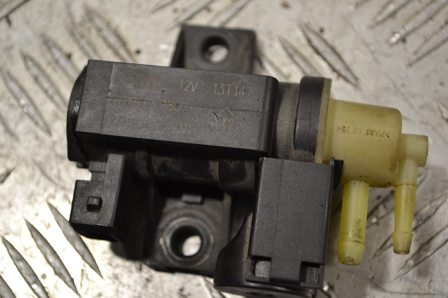 Перетворювач тиску (соленоїд) наддуву / EGR 8200790180 RENAULT