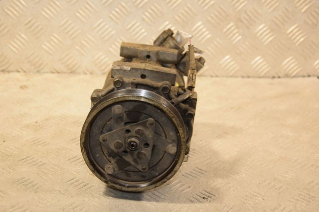 Насос кондиціонера 8200802609 RENAULT