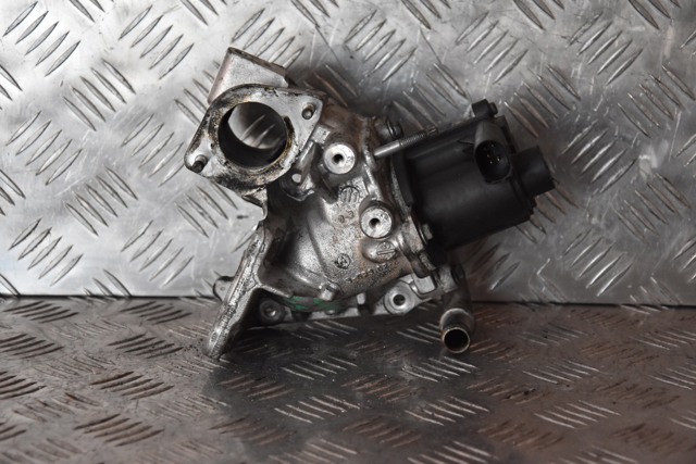 Клапан EGR рециркуляції газів 8200836385 RENAULT
