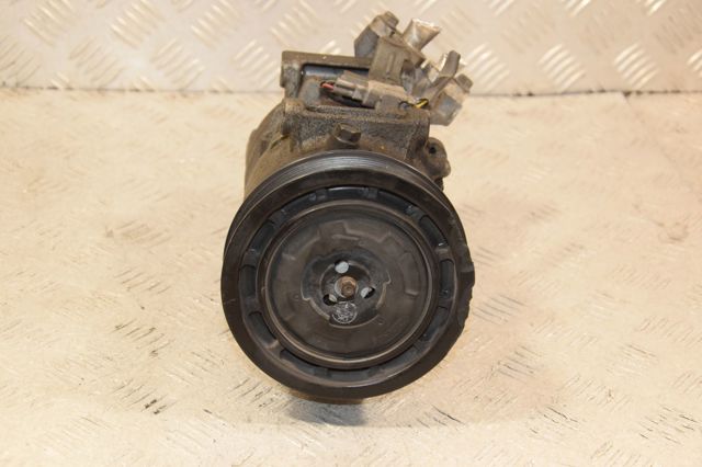 Насос кондиціонера 8200939386 RENAULT