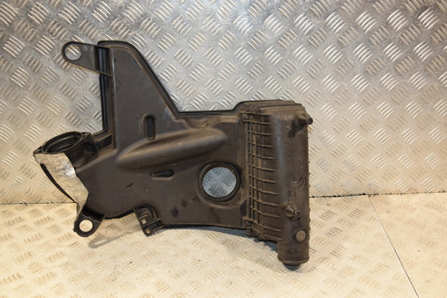 Корпус повітряного фільтра 8201052772 RENAULT