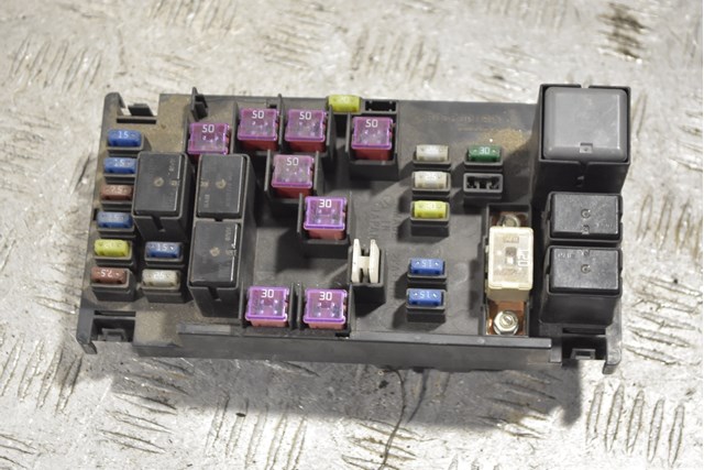 Коробка запобіжників 82241AG060 SUBARU