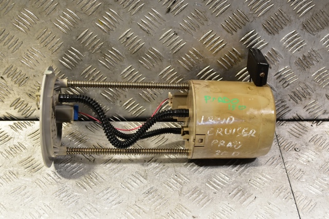 Датчик покажчика рівня палива 8332060520 TOYOTA