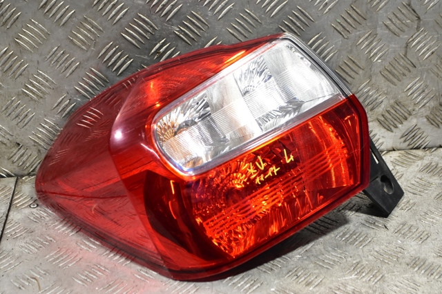 Задня ліва фара 84201FJ050 SUBARU