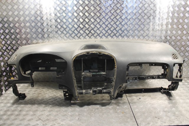 Передня панель 847104H000WK HYUNDAI