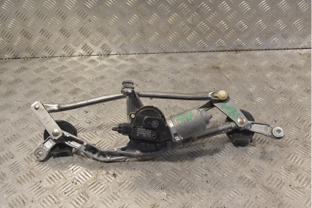 Мотор склоочисника передній 8511002340 TOYOTA