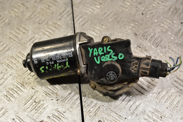 Мотор склоочисника передній 8511052090 TOYOTA