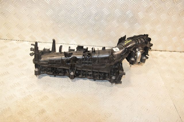 Колектор впускний 8513655 BMW