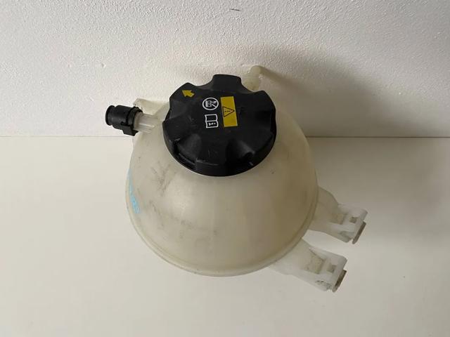 Бачок для води 8742660 BMW