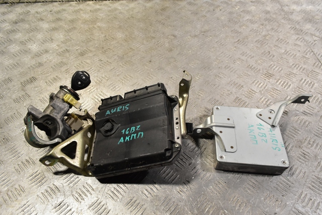 Модуль управління двигуном 8966102E71 TOYOTA